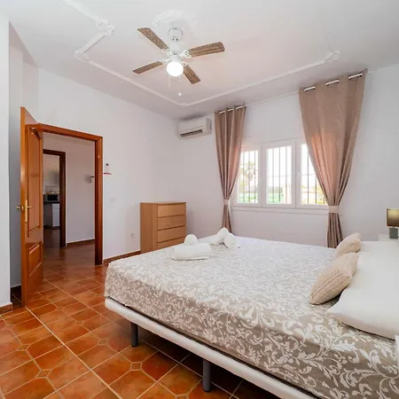 Blanca Malaga - Private - Heated Pool Villa