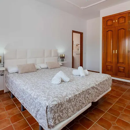 Blanca Malaga - Private - Heated Pool Villa